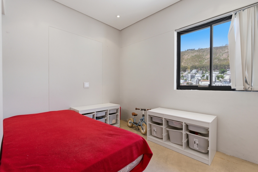 To Let 4 Bedroom Property for Rent in Sea Point Western Cape